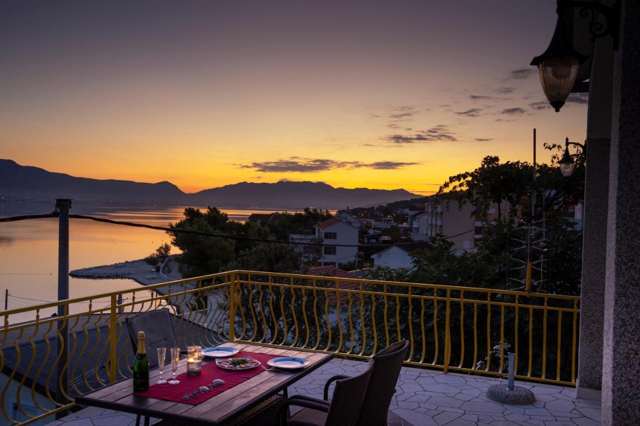 Apartment Nely - Sea, Terrace And Peace Trogir Eksteriør bilde